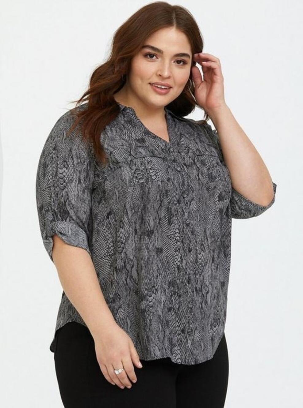 Torrid Plus Size Snakeskin Pullover Button Top Wmns 4X Career Casual Workwear